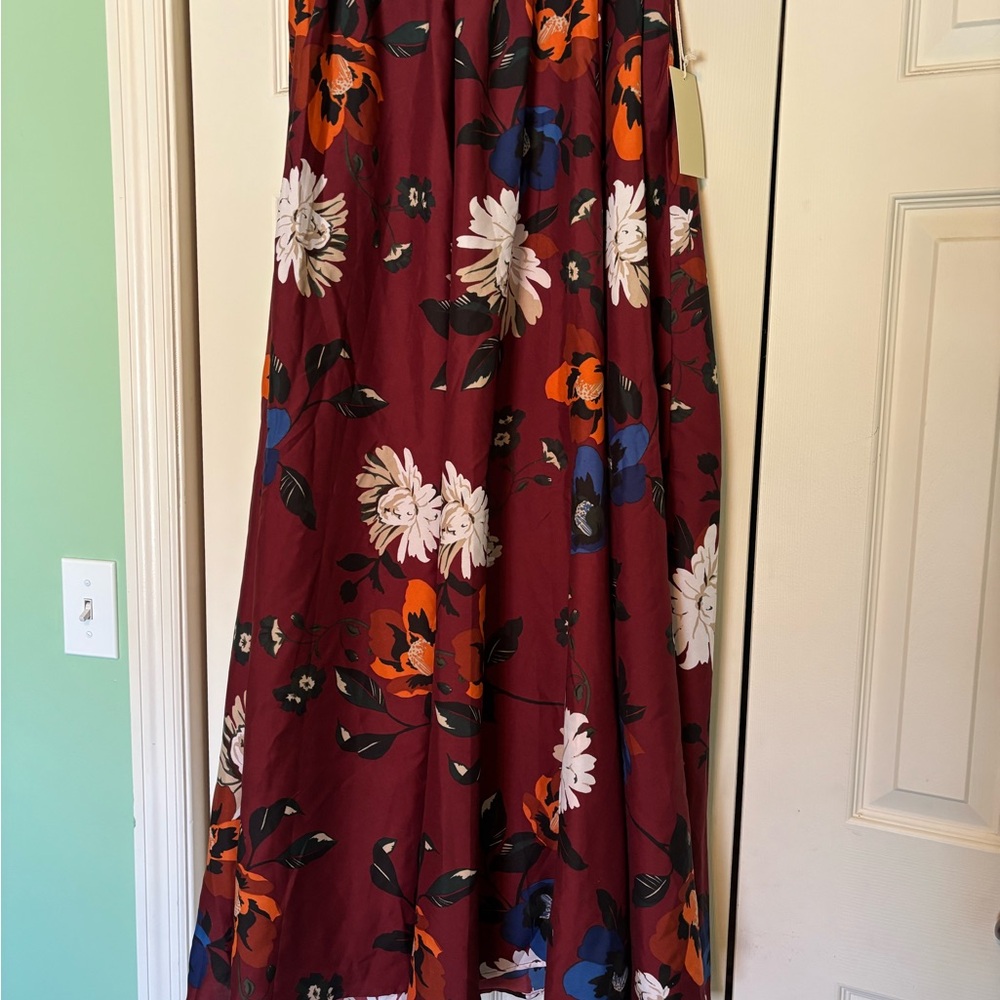 Chic Floral Maxi Skirt in Burgundy